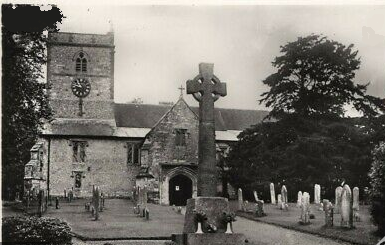 St Peter's Church Buckland in the Moor (Photo Pic Click.UK) St Peter's Church Buckland in the Moor (Photo Pic Click.UK)